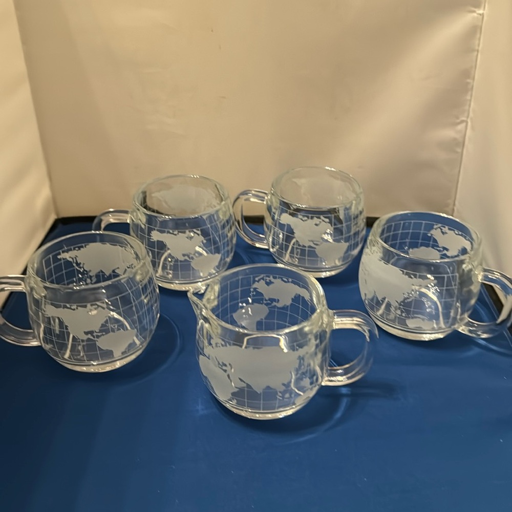 Vintage The nestle company work cups and creamer‎